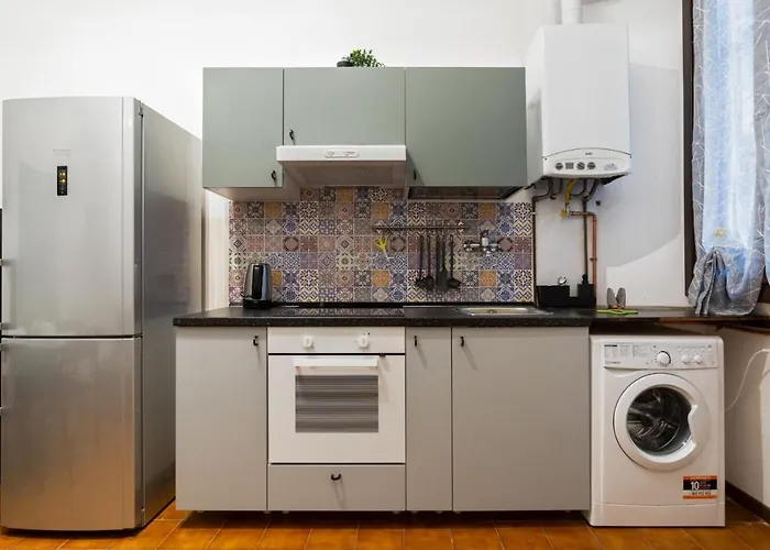Guesthost - Cimiano Cozy Apartment